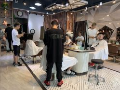 -PE SALON