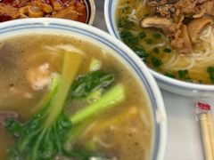 -邱芳粉店(迎宾大道旗舰店)