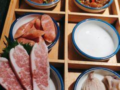 -嘿嘟嘟·肋条烧肉放题(爱融荟城店)