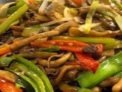 干锅茶树菇-鸿亨泰杂鱼馆(港馨家园店)