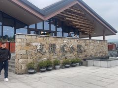 -慈城服务区-停车场