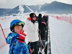 -丝绸之路山地度假区滑雪场