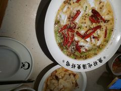 -江渔儿酸菜鱼·拔草餐厅(虎门君乐汇店)