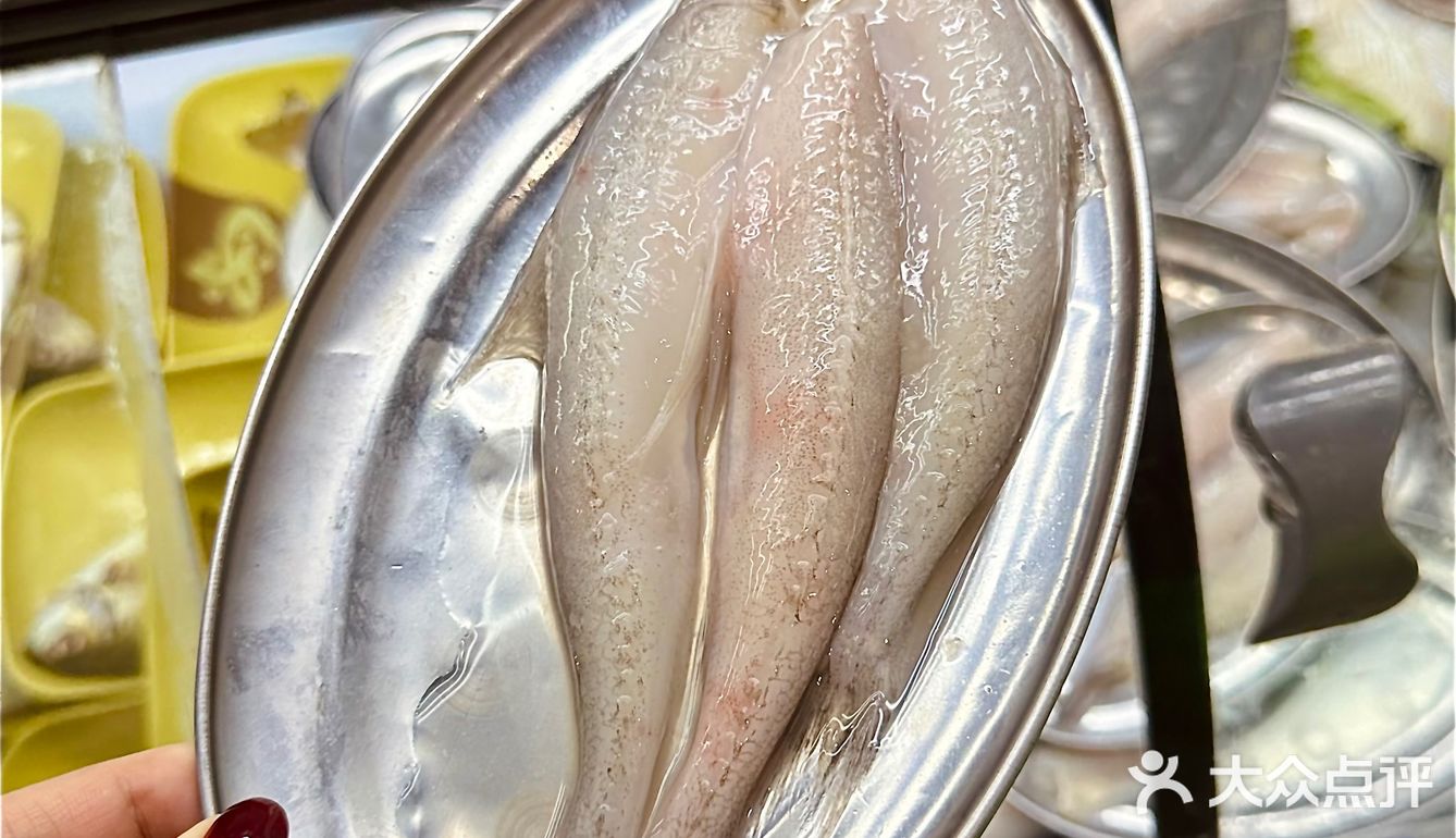 5点排队 、7点半才吃上…听说这家火锅很特别？
