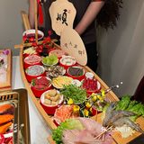 谁敢信❗️一条木舟载满我爱吃的，是什么体验