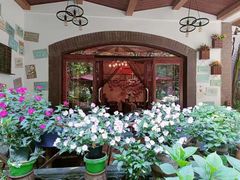 -月亮眼花园餐厅书吧酒吧