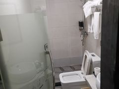 -Zsmart智尚酒店(上海轻纺市场定边路地铁站店)