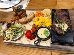 -Mark&Mars Restaurant
