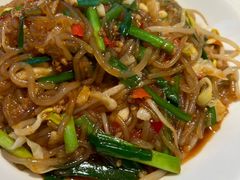 -阿瓦山寨·湘菜现炒·剁椒鱼头王(咸阳总店)