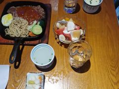 -豪客嘉族·麦尼顿西餐厅(乐福天下店)