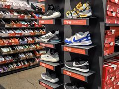 -NIKE上海青浦优选体验店