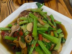 芹菜鸡杂-金阳餐厅(G210国道店)
