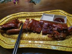 地炉烤乳猪一只-海南大院(海甸岛店)