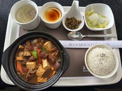 牛腩炖老豆腐套餐-蓝山咖啡馆(钱江龙店)
