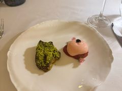 法式鹅肝酱酸樱桃和糖衣开心果-Jean Georges