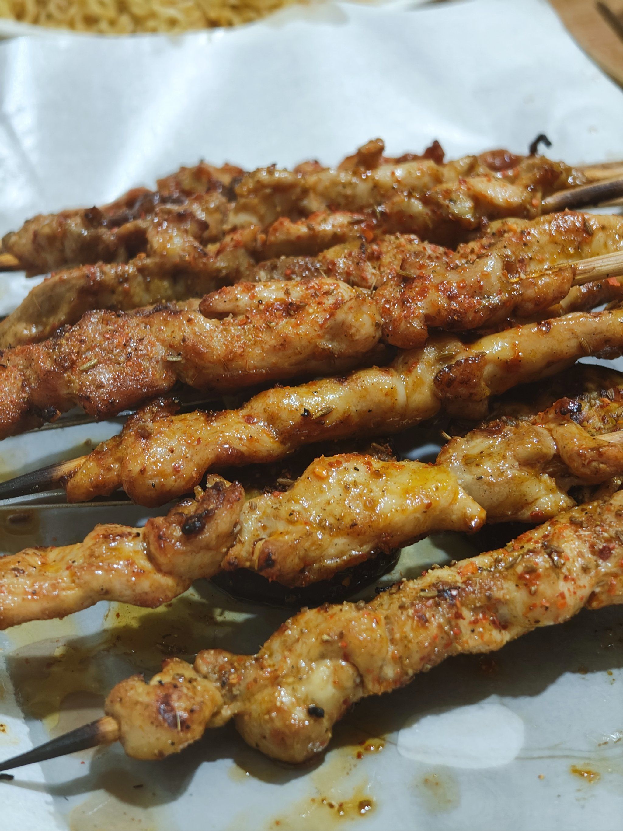 烤羊肉串夜宵来一串
