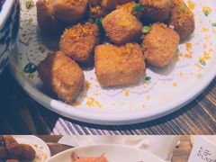-胡桃里音乐餐厅(陶溪川店)(川湘赣菜·世界百大酒庄直供红酒·音乐表演)