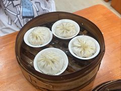 -莱莱小笼·乔艾