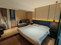 -晴天里酒店(春熙路太古里店)