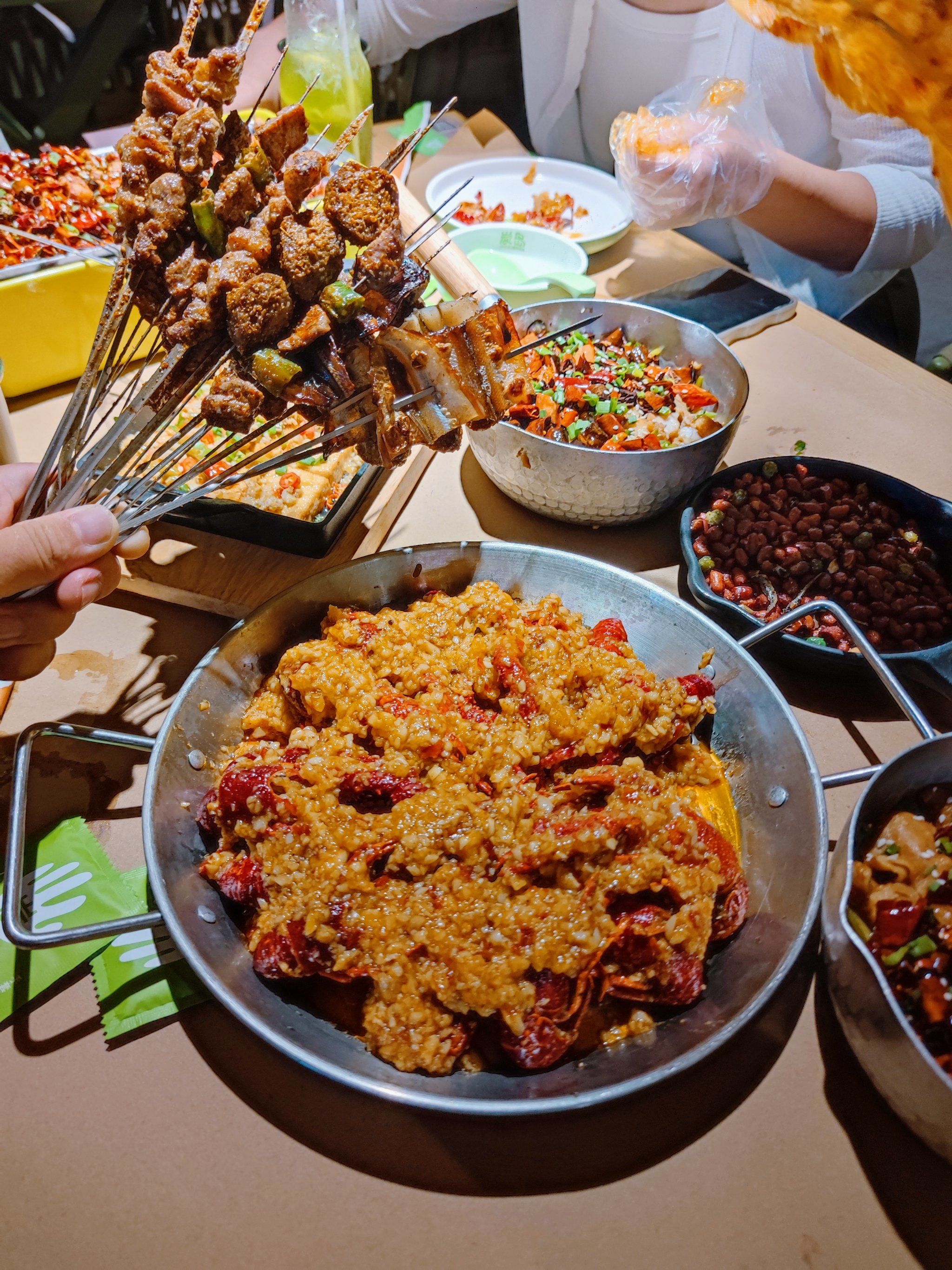 夏季夜宵好去处,深夜美食更美味