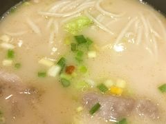 -鸡汤过桥·过桥米线