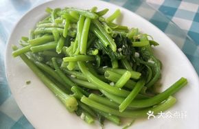Stir-Fried Melon Sprouts