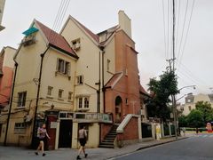 -常熟路(地铁站)