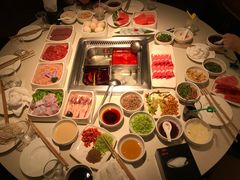 -海底捞火锅鲜切牛肉主题店(长寿路店)