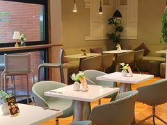 -潮一不贰·法式甜品·生日蛋糕·西式简餐(外滩店)