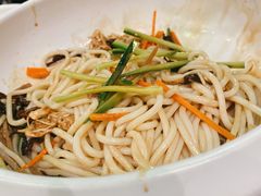 鸡丝凉米线-云海肴·汽锅鸡·云南菜(美罗城店)