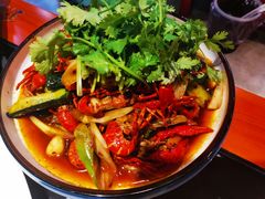 -六州府地锅鸡·农家菜·龙虾(未来科技城店)
