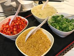 -鲜入围煮花胶鸡海鲜火锅