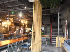 -琥珀老六龙虾(四里河店)