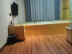 -威尼斯温泉会馆(青龙山大街)