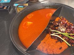 -鹿鸣山草本茶香火锅(园西路店)
