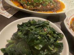 -瑞虹新天地月亮湾