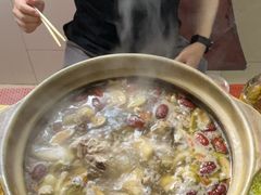 -威邵鸡煲(西华路总店)