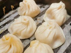 鲜肉小笼-老半斋(福州路店)