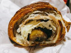 巧克力香蕉羊角包-OUR Bakery(三里屯太古里店)