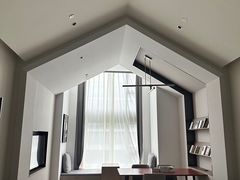 -上海虹桥中心爱琴海亚朵S酒店