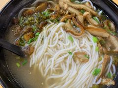 -花溪巷牛肉粉(泉城路店)