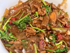 香菜肉丝粉皮-八张桌子(老店)