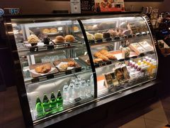 面包甜点陈列柜-星巴克(北新泾店)