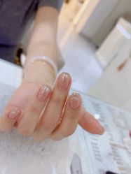 -进巍美甲