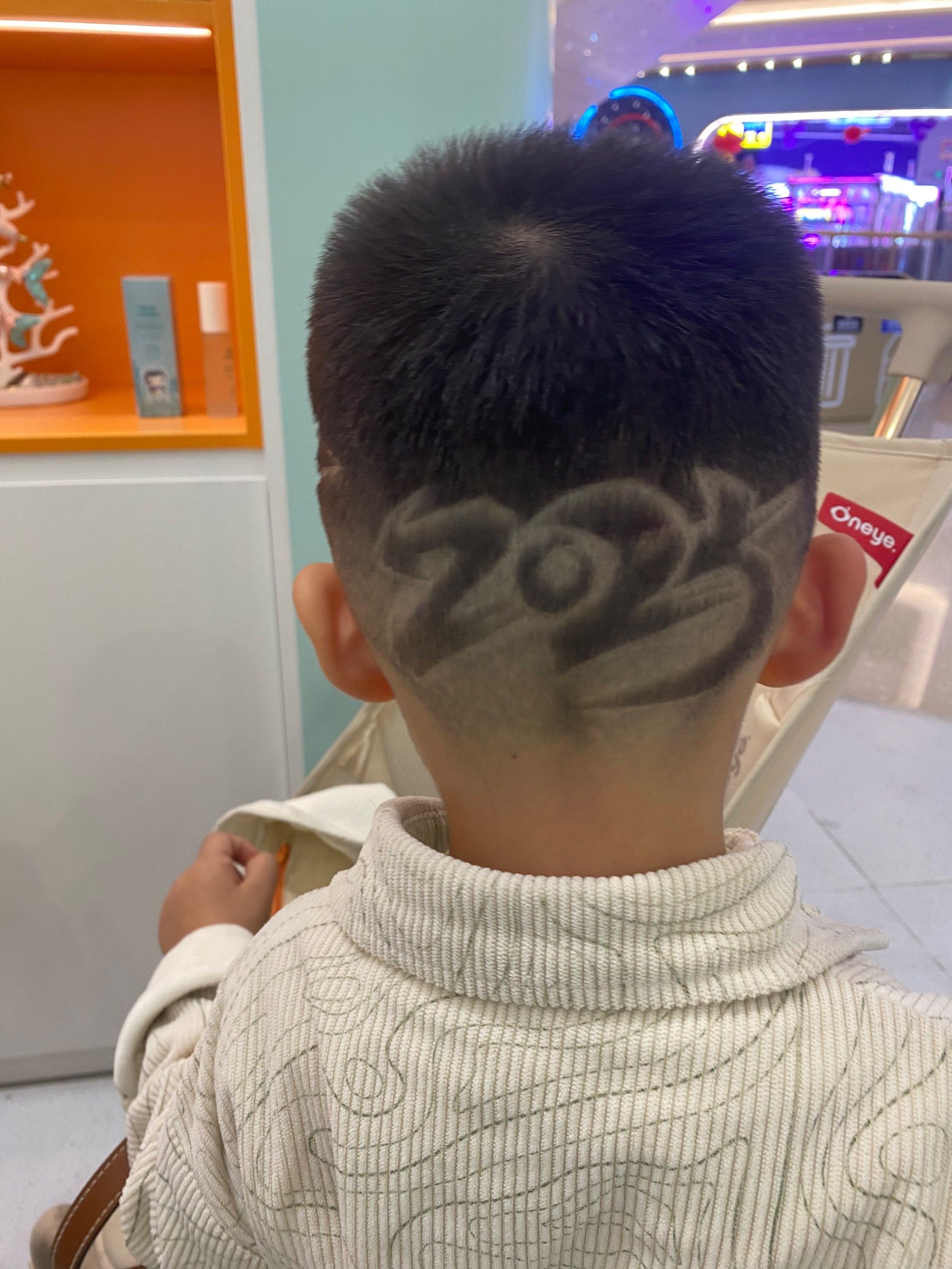 婴儿个性发型图片男孩