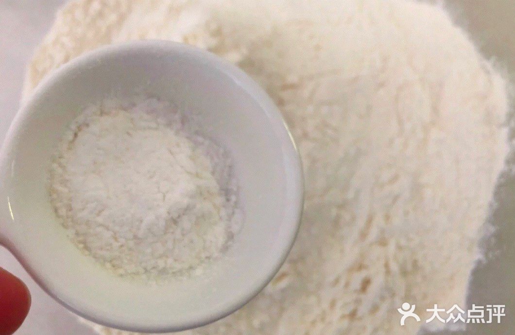 为我家只吃自家包子的小哥哥做的韭菜香菇猪肉包!
