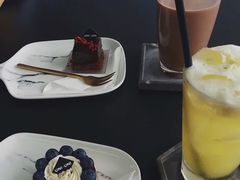 -UNI UNI(环亚凯瑟琳店)