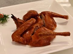 脆皮乳鸽-利苑酒家(合景国际金融广场店)
