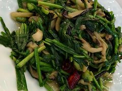 -侬佳蒸菜馆(听潮店)