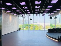-Z&B Fitness Studio·Gym(前滩L+PLAZA店)